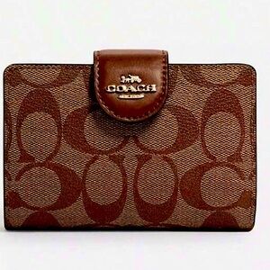 Coach Outlet COACH Medium Corner Zip Wet In Signature Canvas